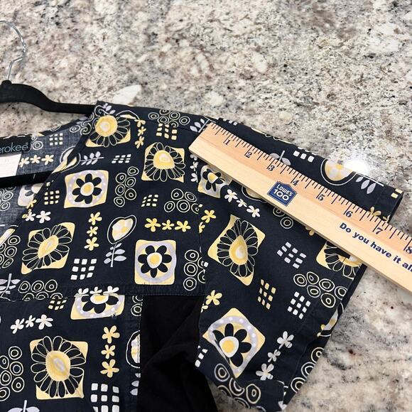 Cherokee Scrub - Women’s XL- Black Yellow Floral - Stretch Sides - Vneck - Picture 7 of 8
